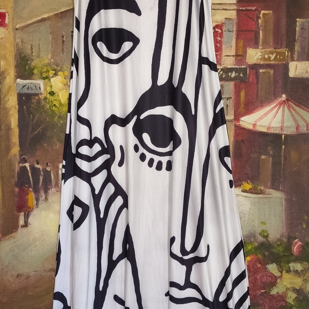 Abstract Black and White Dress - Picture 3 of 5